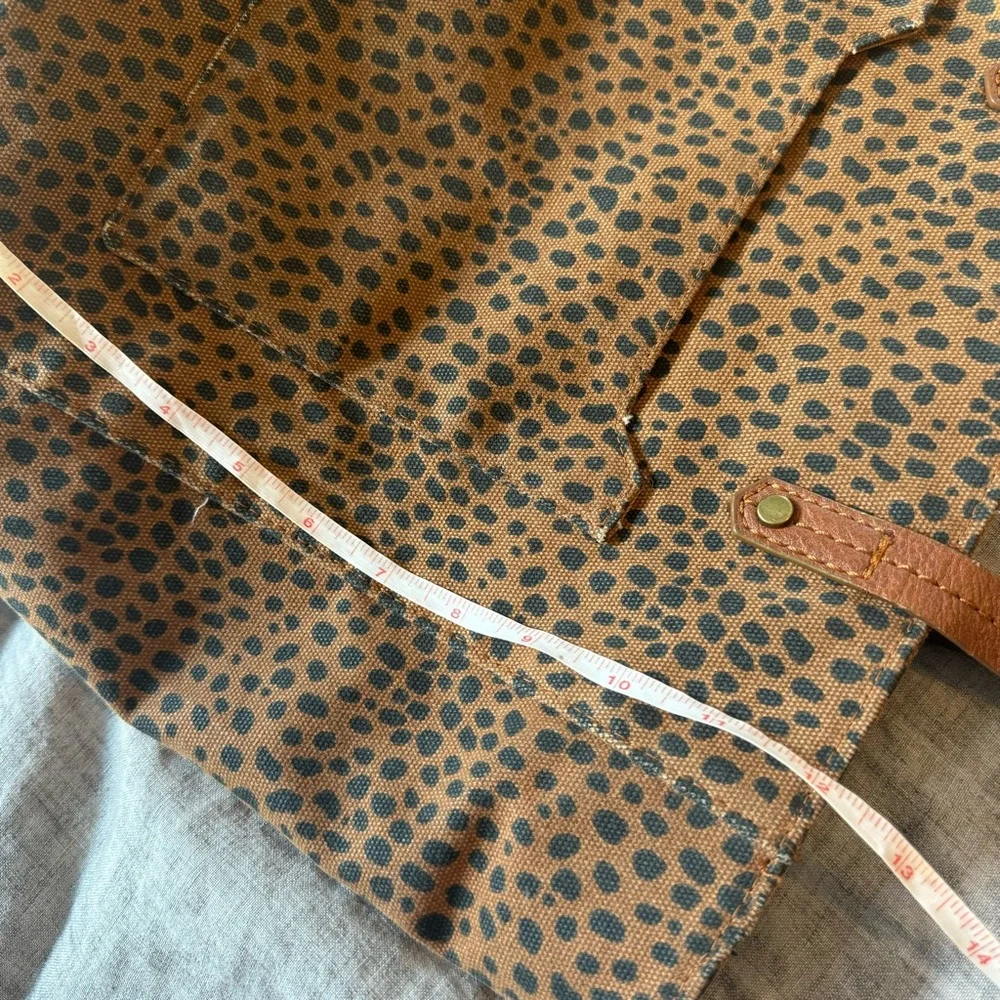 Universal Thread brown cheetah print canvas tote bag
